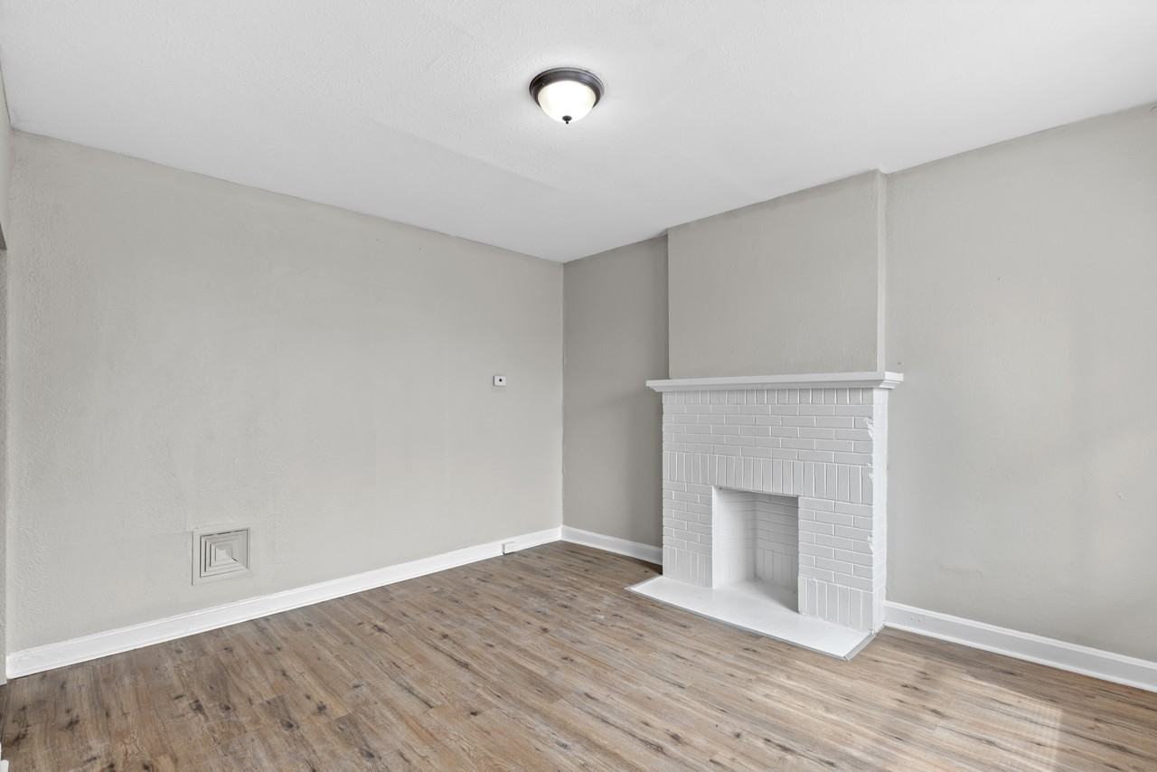 2833 Miami St - Photo 4 of 41