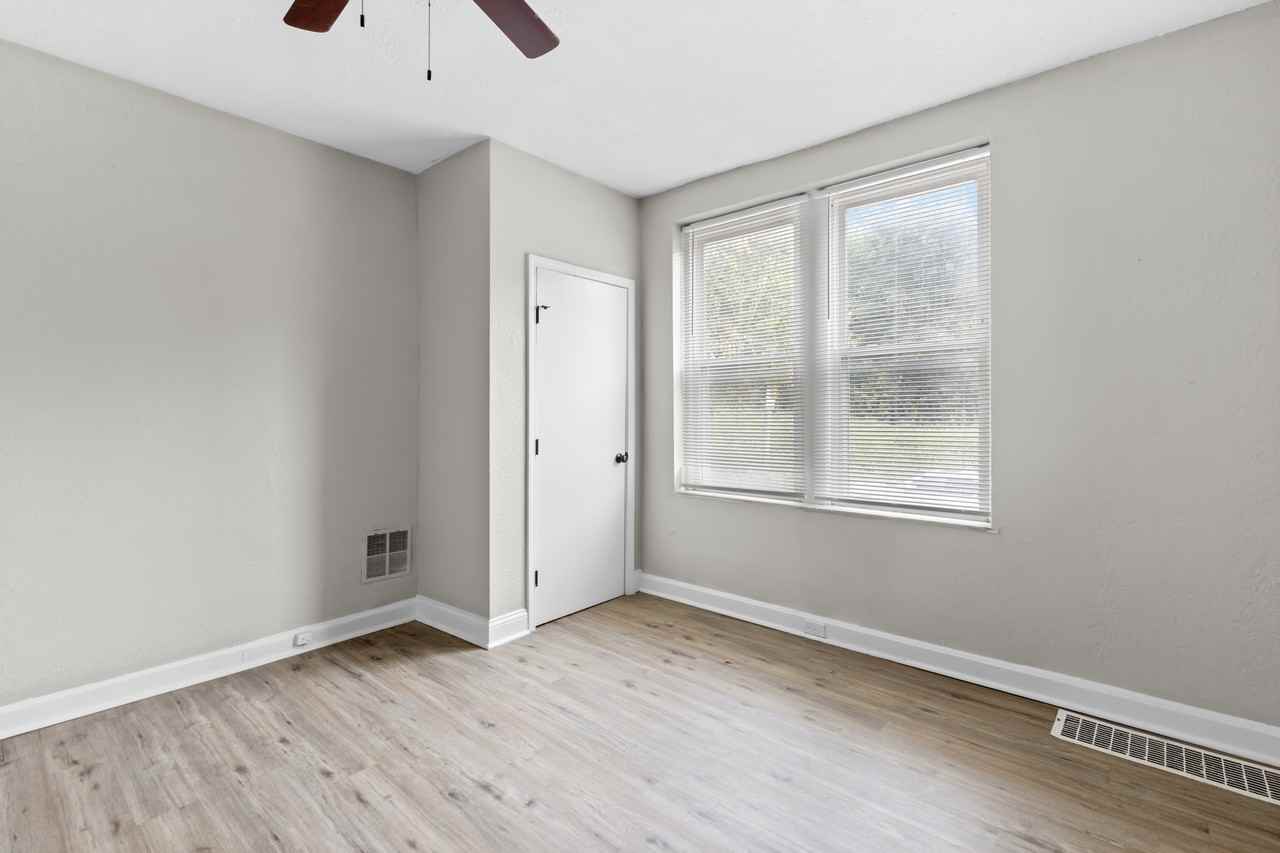 2833 Miami St - Photo 7 of 41