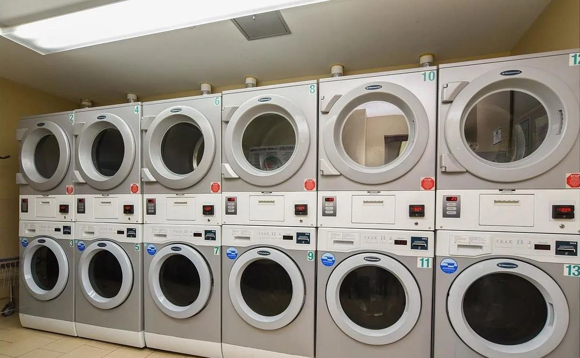 3240 Riverdale Ave - Photo 2 of 10