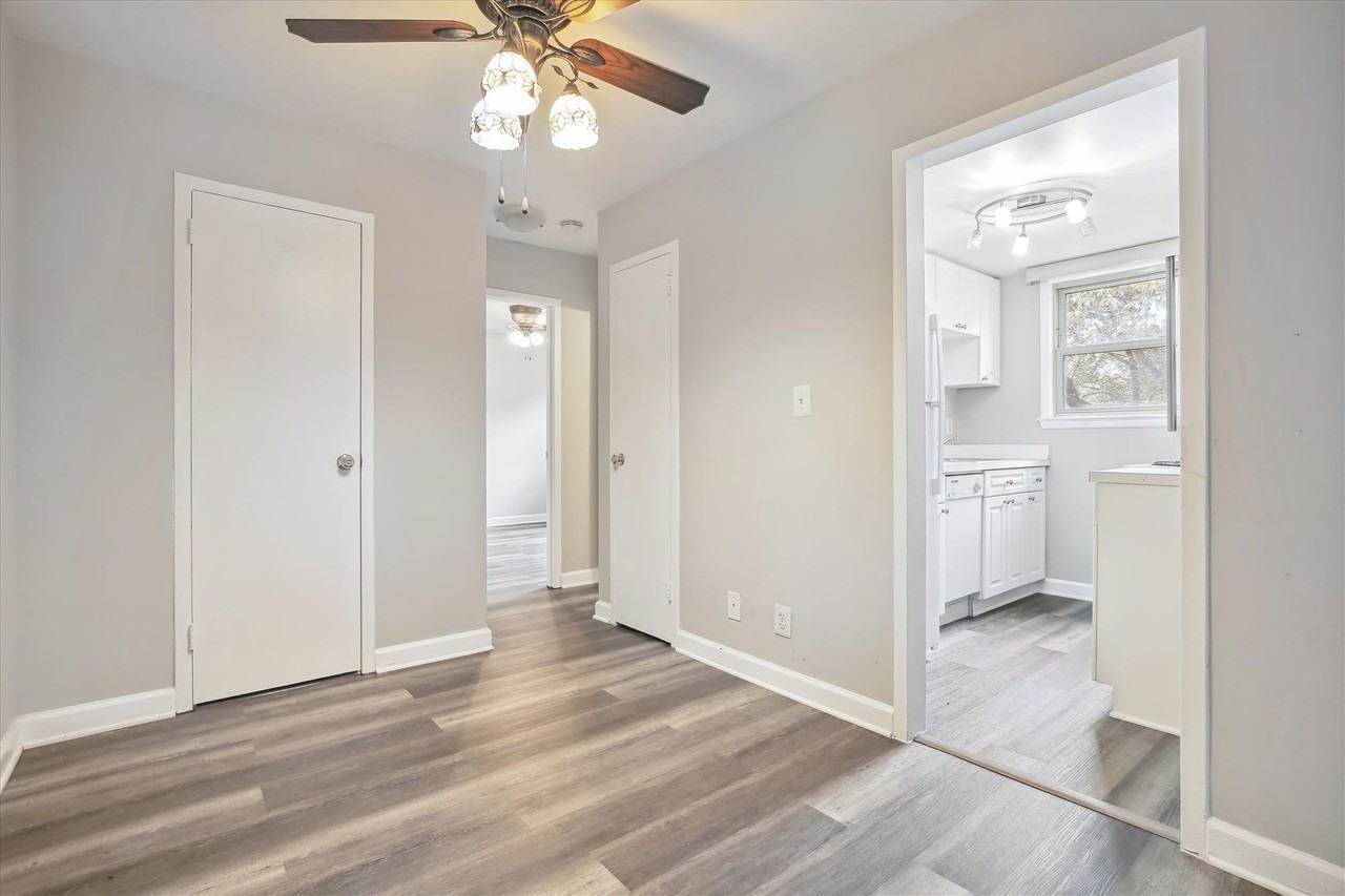 2030 N Woodrow St #6 - Photo 6 of 28