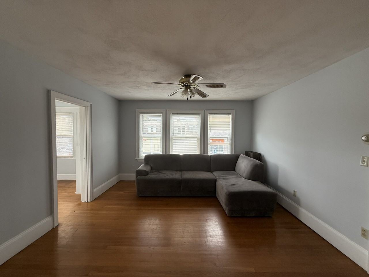 527 Gallivan Boulevard #3 - Photo 5 of 15