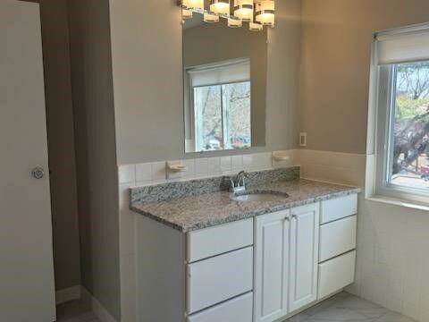 Kings Lynne Apts - Photo 4 of 16