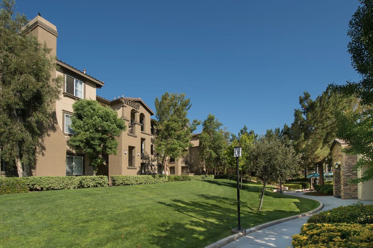 Esplanade - Photo 4 of 22