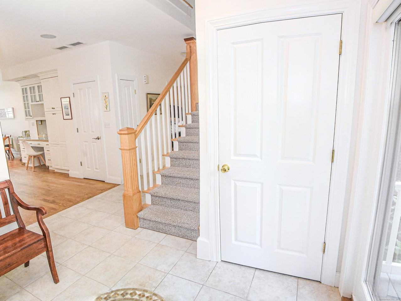 12 Westover Ln - Photo 5 of 38