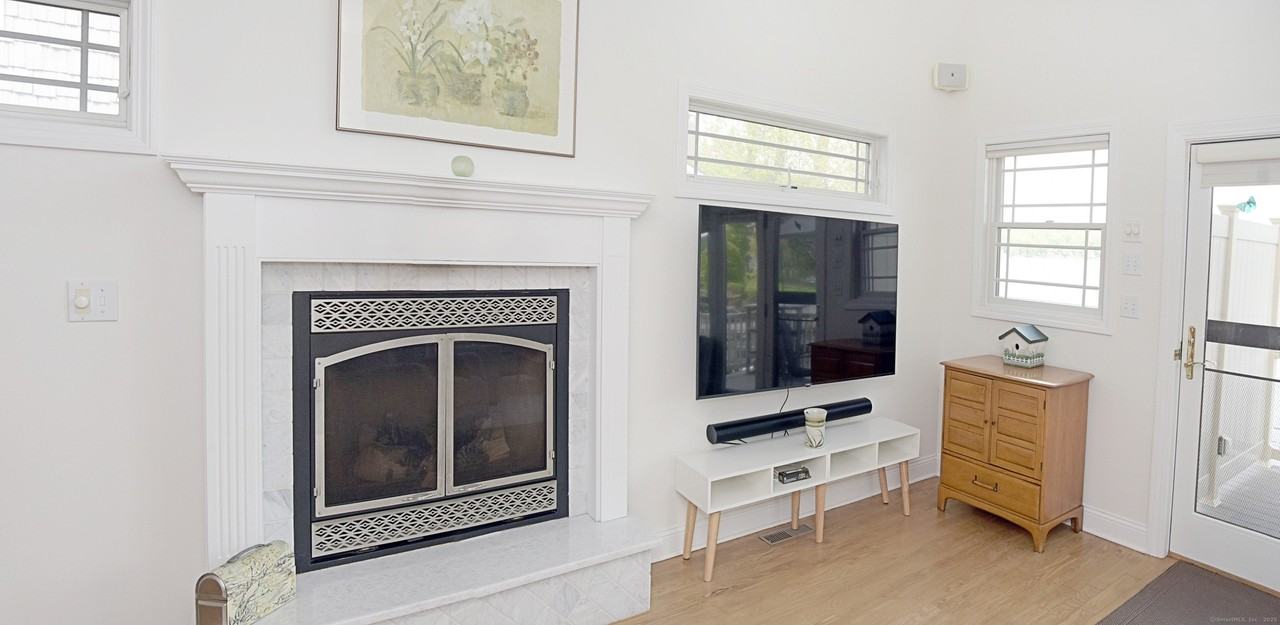 12 Westover Ln - Photo 7 of 38