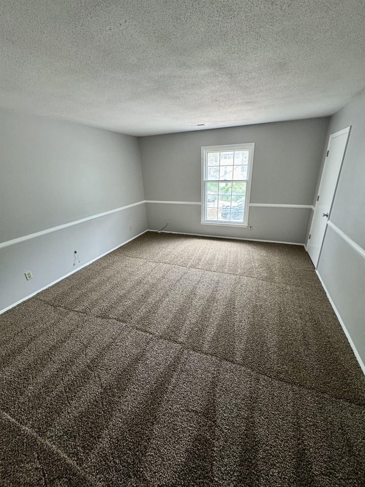 946 Indiana Street - Photo 2 of 6