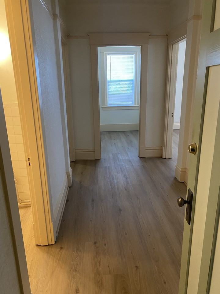 311 North Broadway Street - Photo 3 of 41