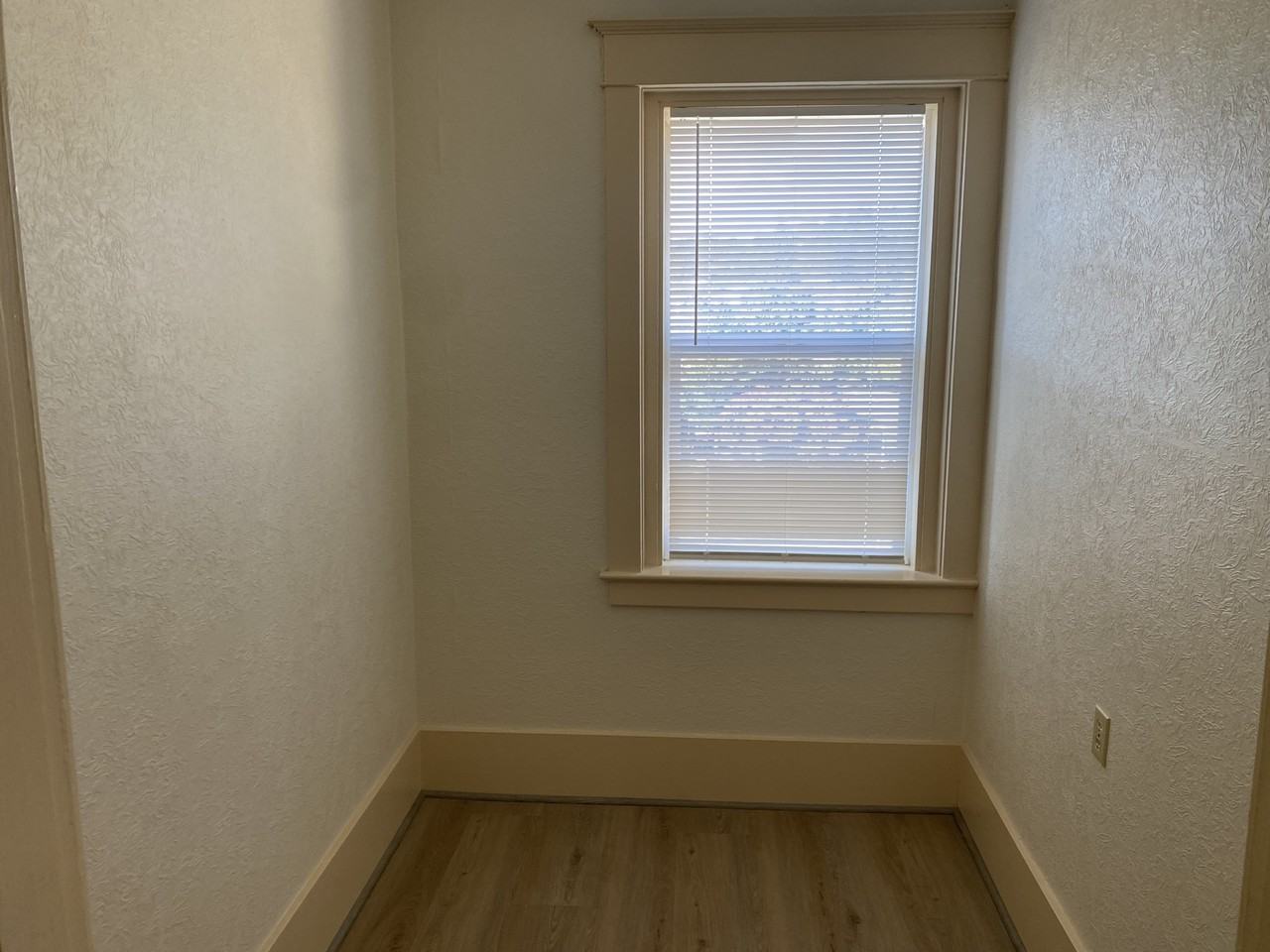 311 North Broadway Street - Photo 4 of 41