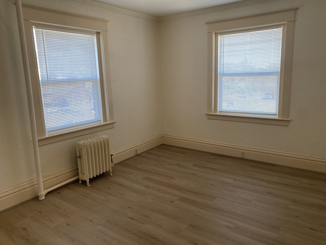 311 North Broadway Street - Photo 5 of 41