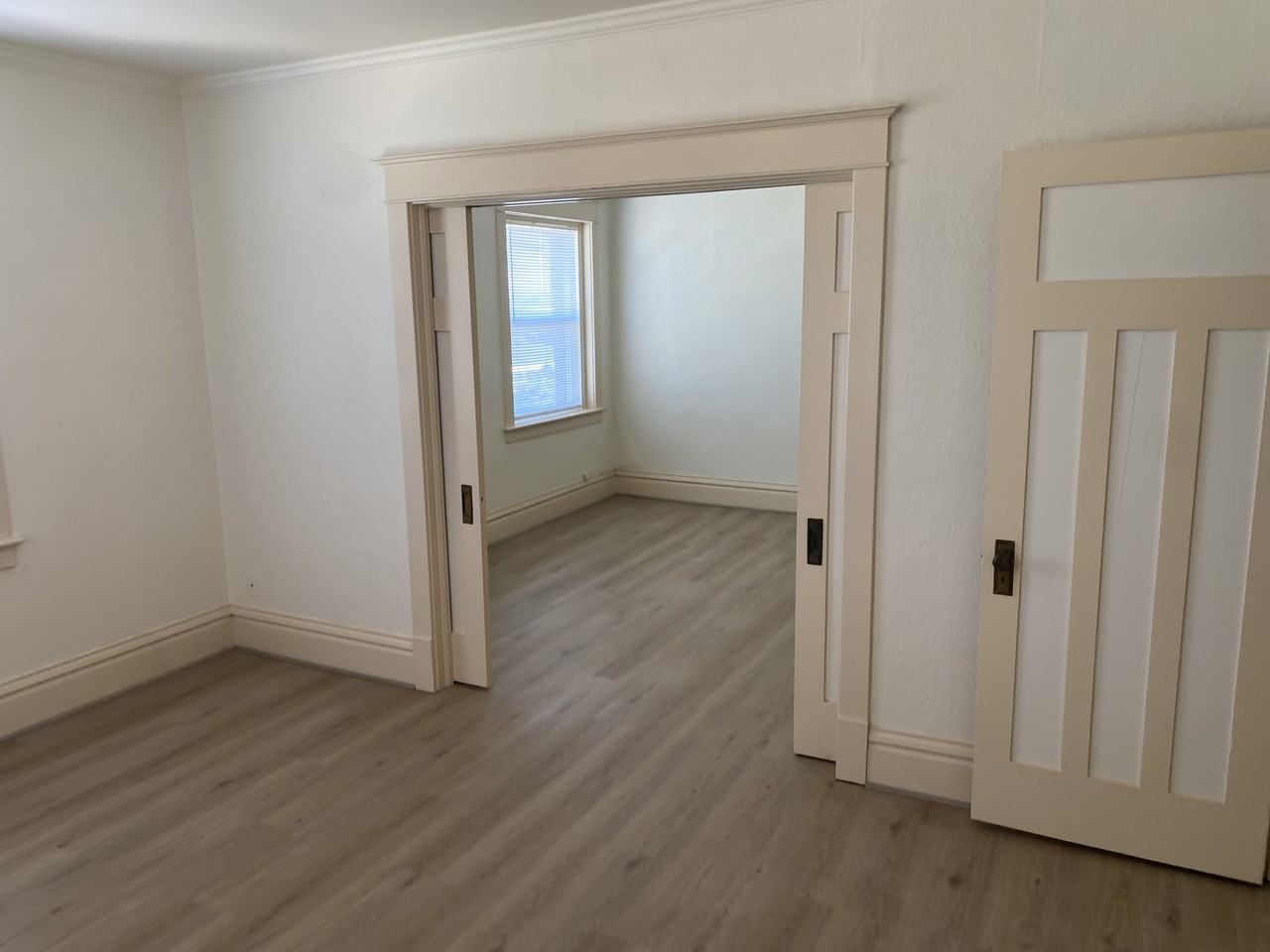 311 North Broadway Street - Photo 7 of 41
