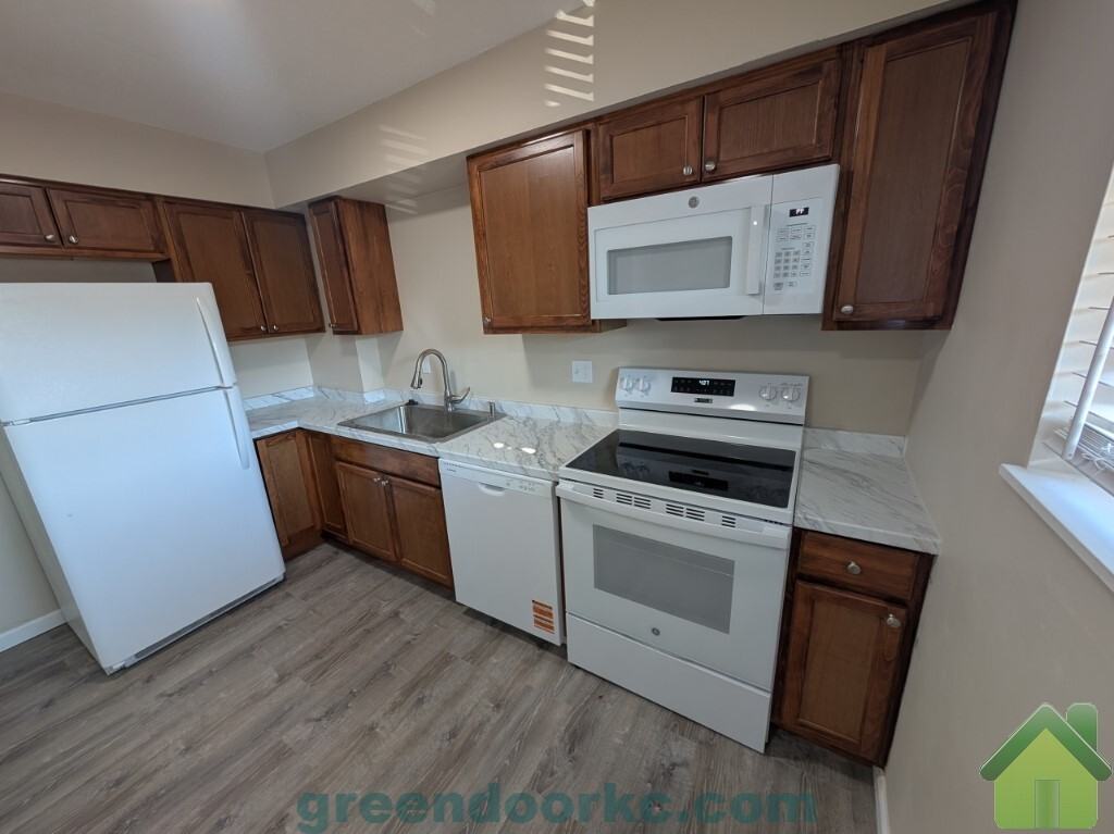 502 A-E 5th Street - Photo 3 of 10