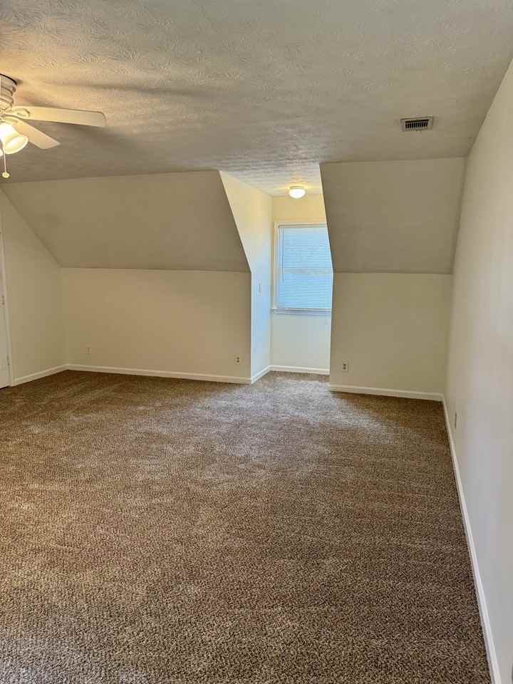 19-B Sentry Oak Court - Photo 5 of 11