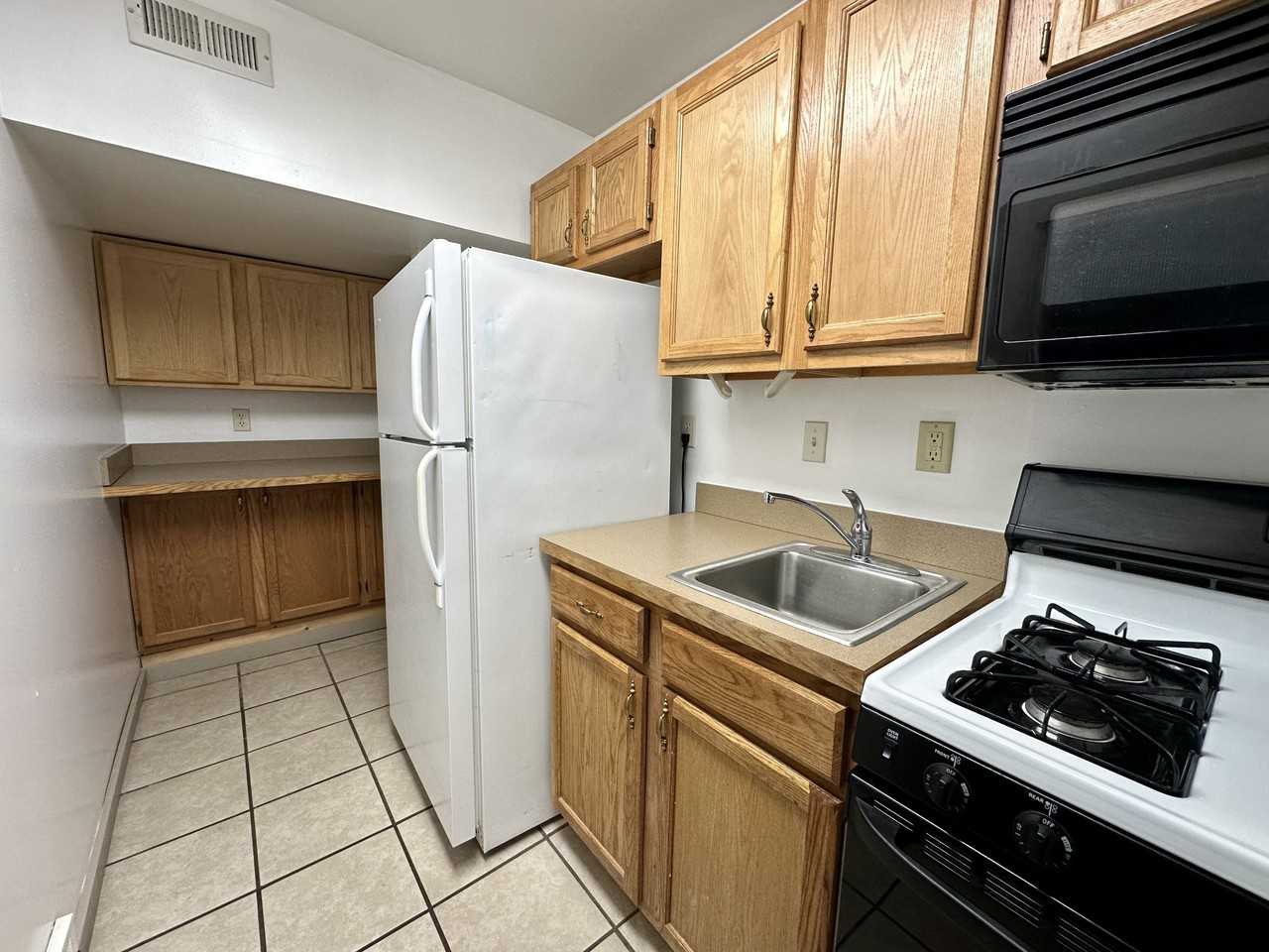 426 East Wheeling Street - Photo 2 of 10