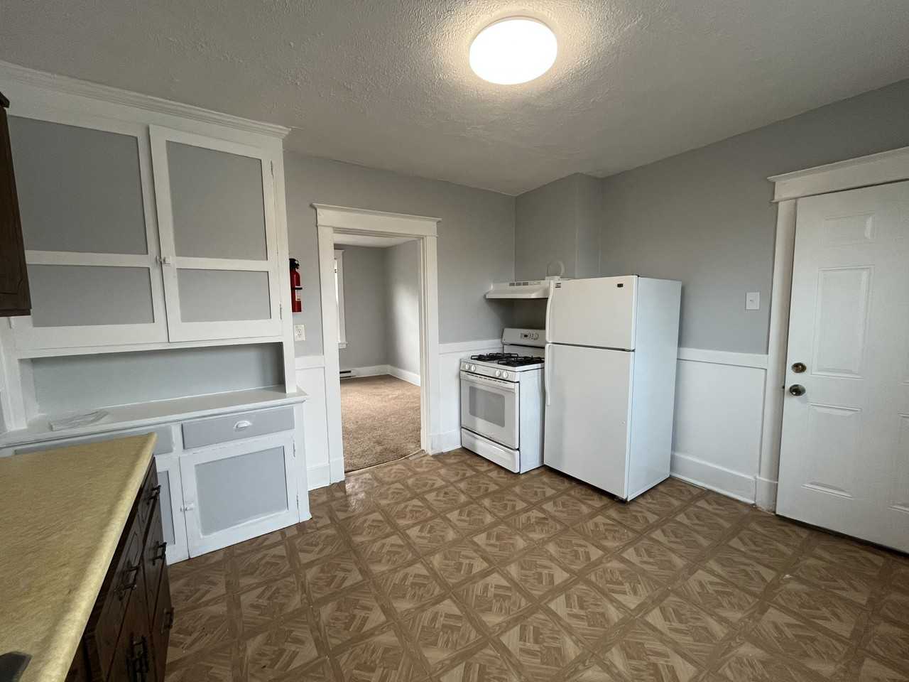 1242 Vine Street - Photo 3 of 13