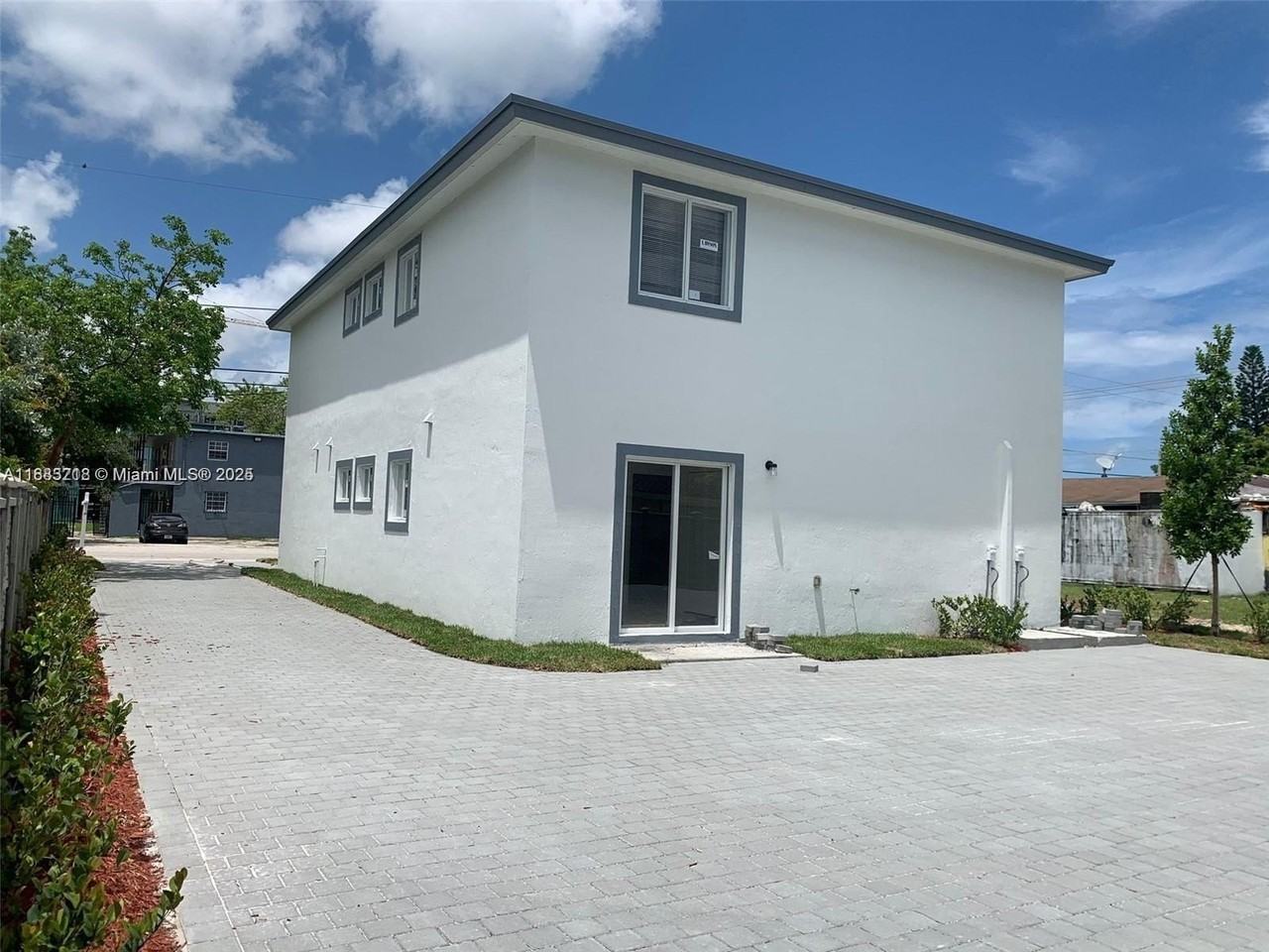 1532 Northwest 60th Street #1532 - Photo 2 of 9