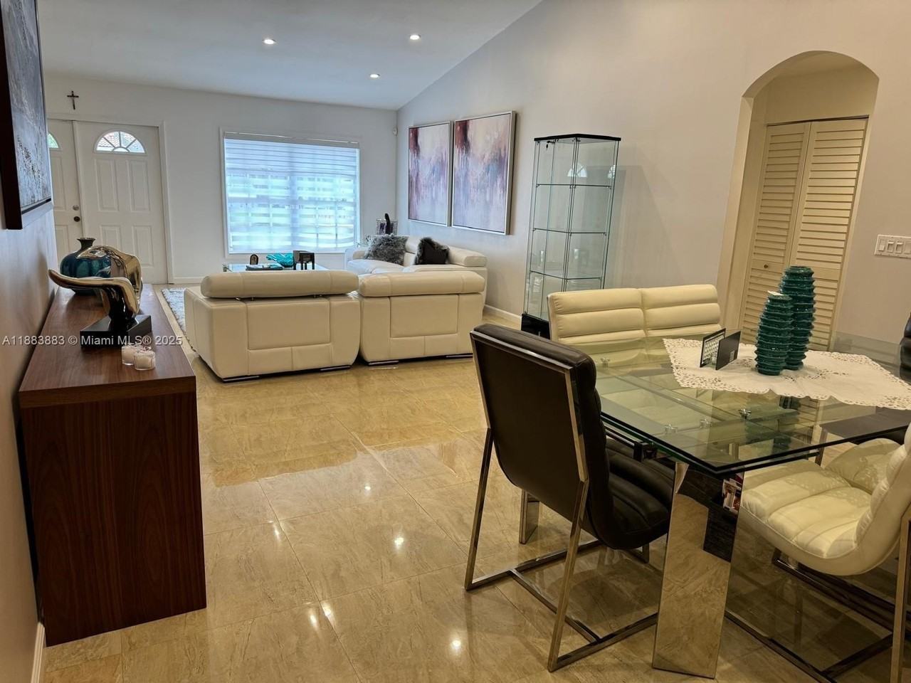 18864 Northwest 89th Court #18864 - Photo 6 of 25