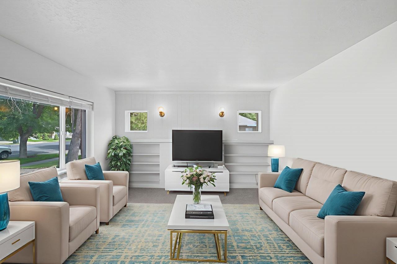 168 West 300 North - Photo 2 of 10