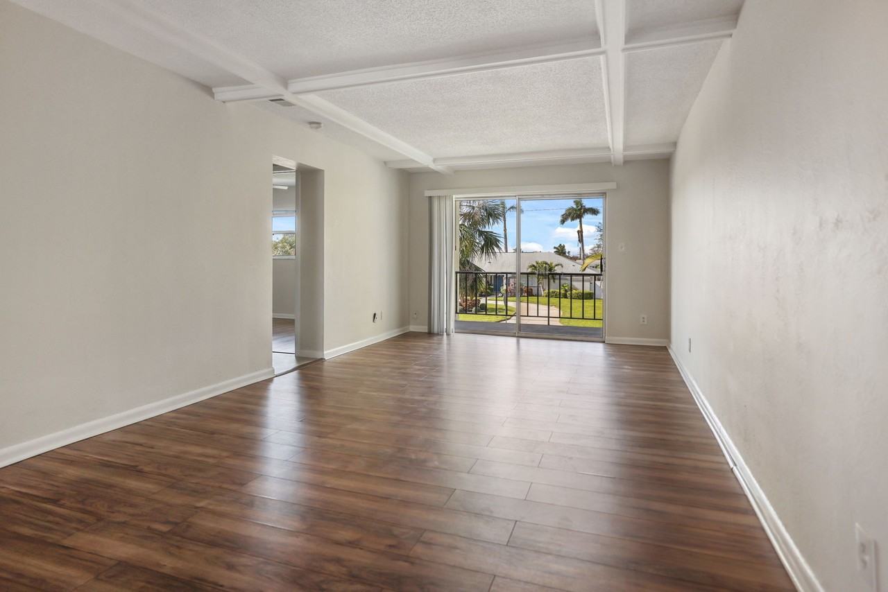 4420 37th Street South - Photo 2 of 19
