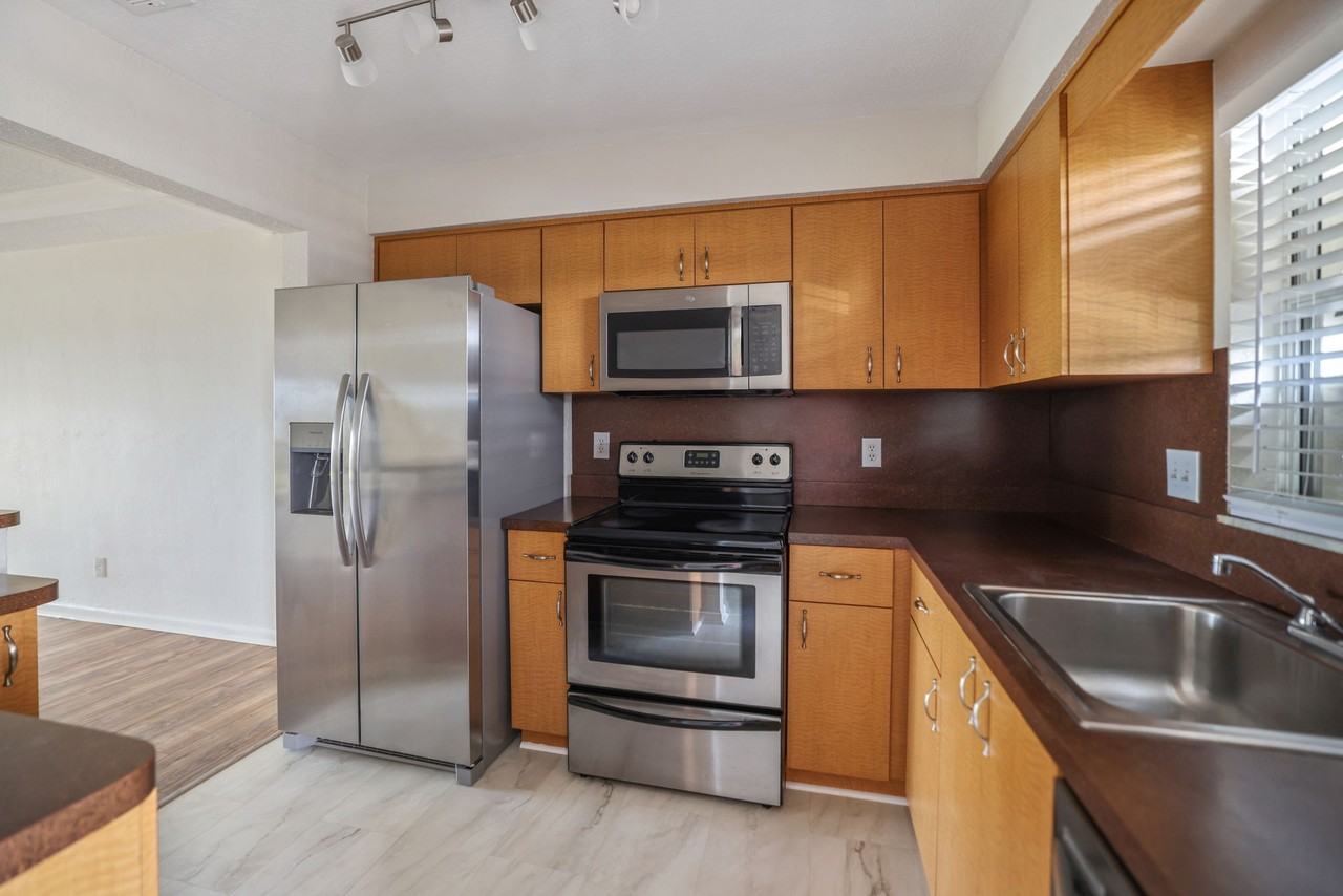 4420 37th Street South - Photo 6 of 19