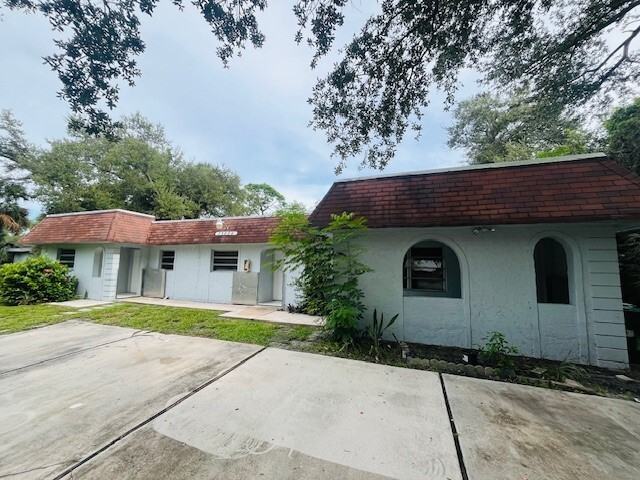 23076 Central Avenue - Photo 3 of 24