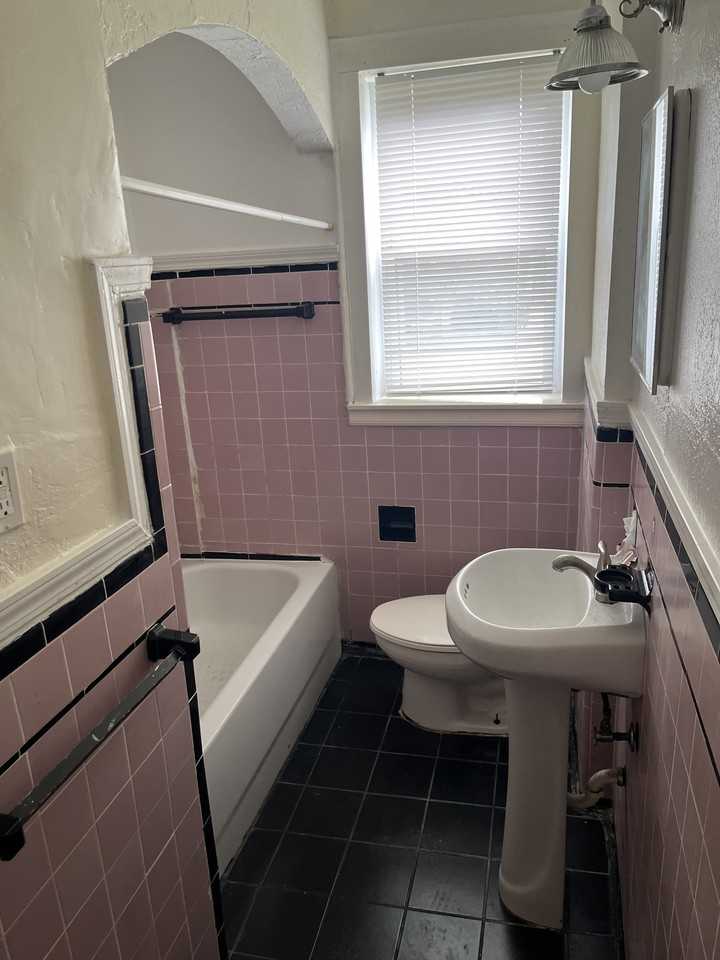 13725 La Salle Boulevard - Photo 2 of 4