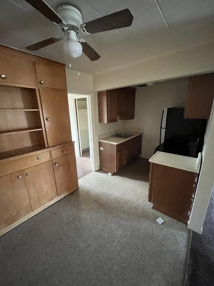 12026 Morang Avenue - Photo 2 of 10