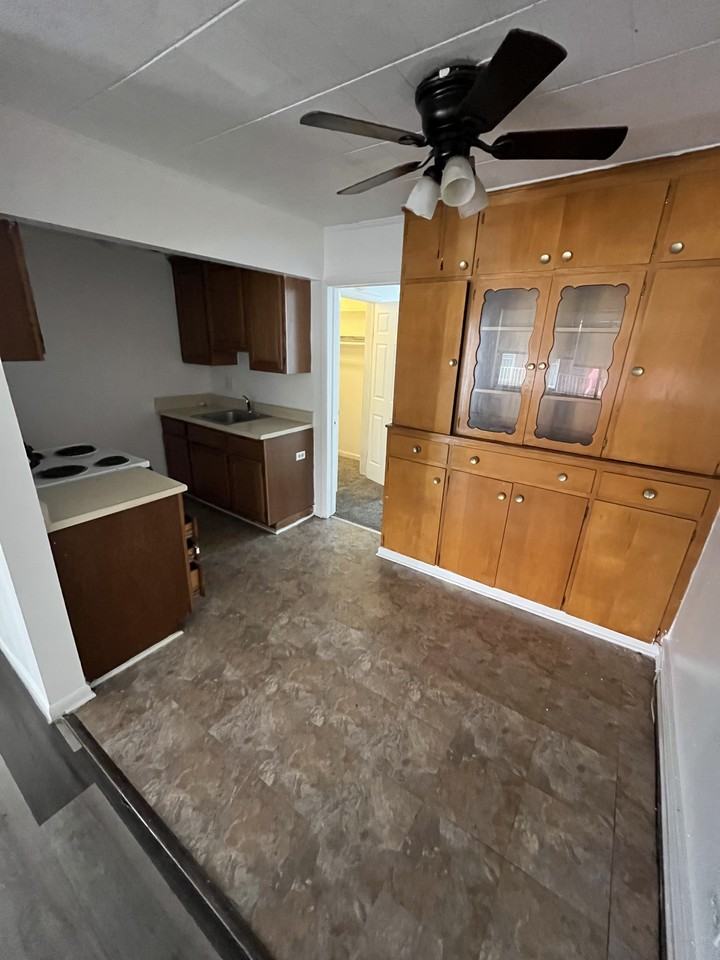 12026 Morang Avenue - Photo 6 of 10