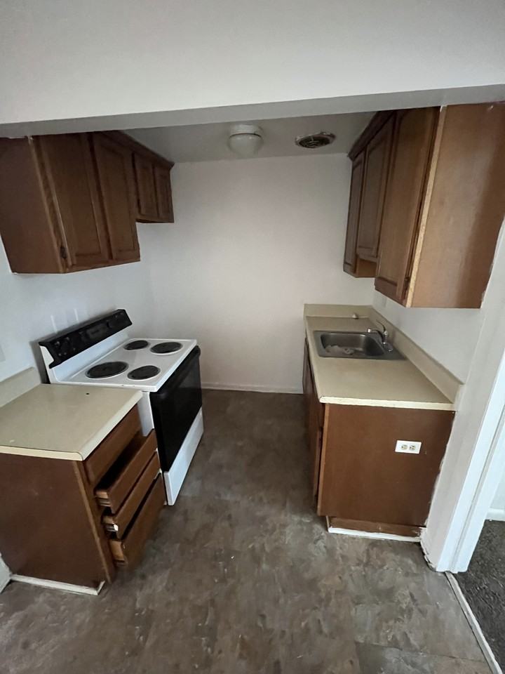 12026 Morang Avenue - Photo 7 of 10