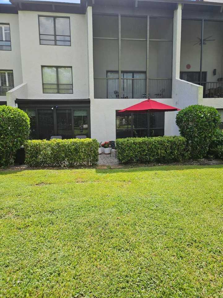 900 Greensward Ln #106G