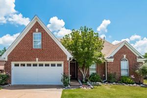 featured image of 5726 Sparrow Run