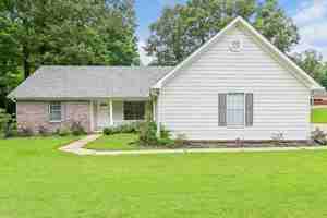 featured image of 4100 Windermere Rd N