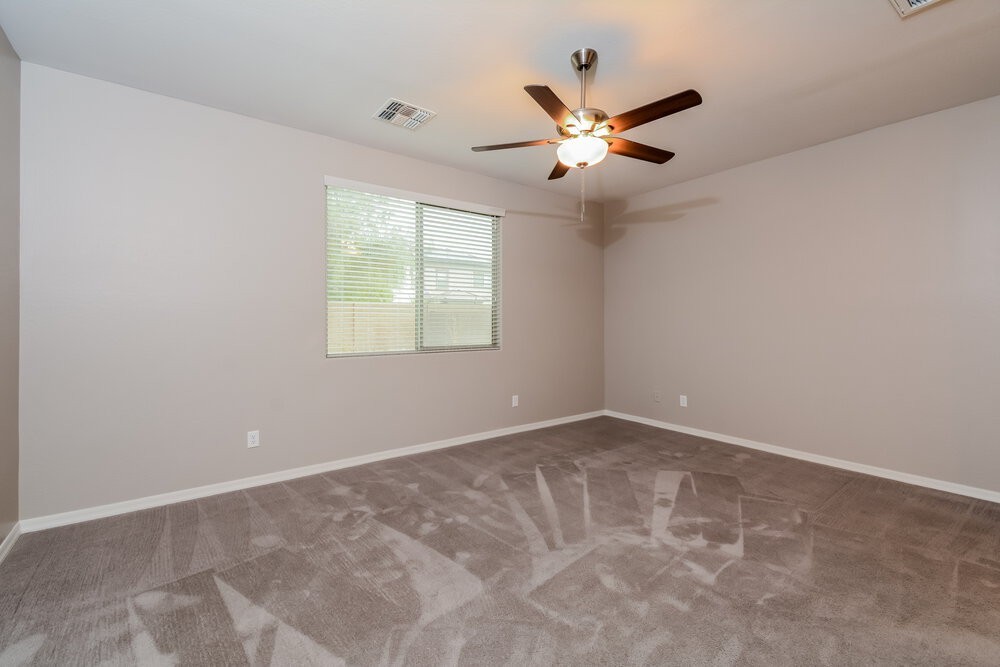 906 E Davis Ln - Photo 7 of 15