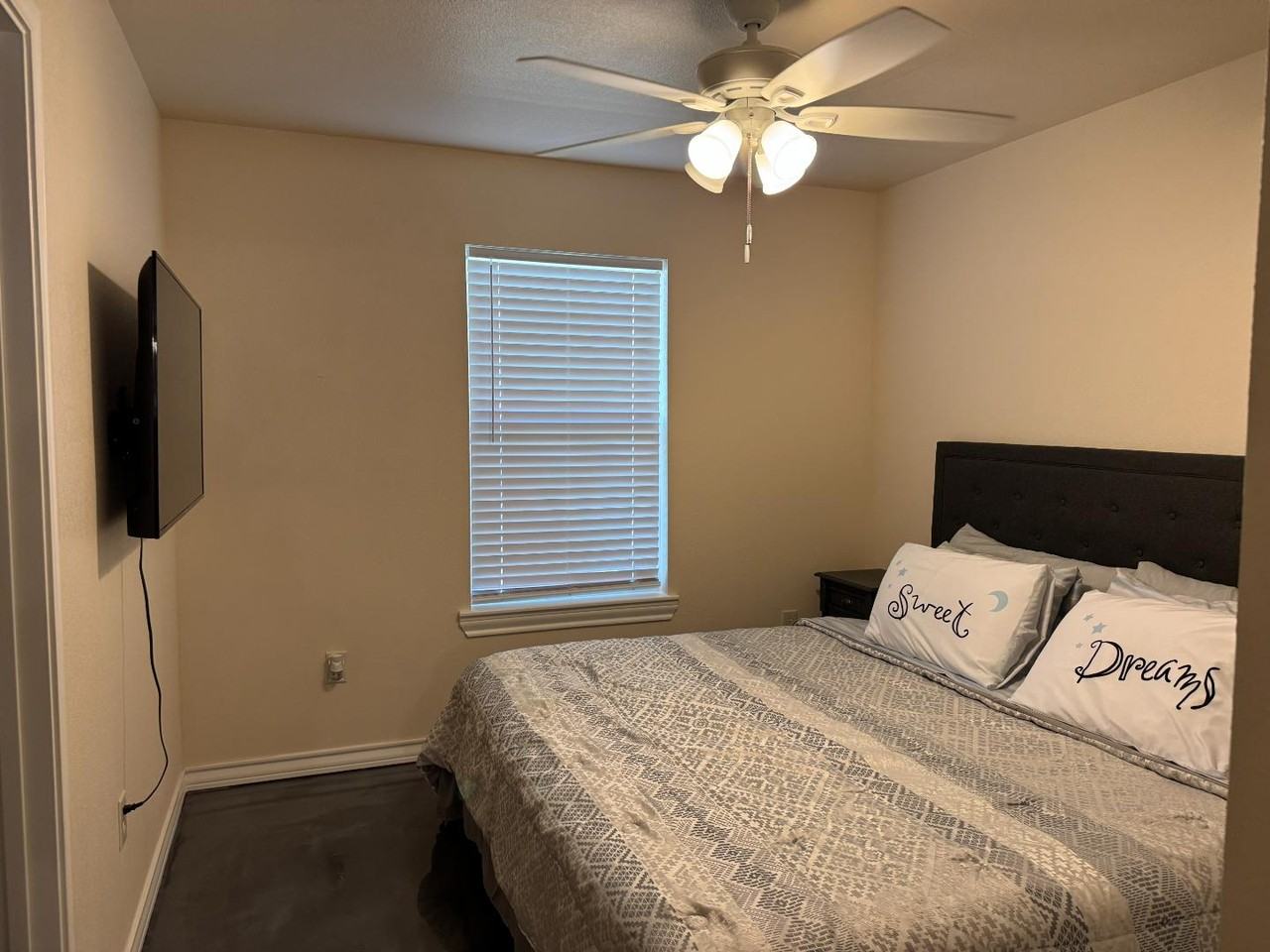 545 9th St - Photo 6 of 20