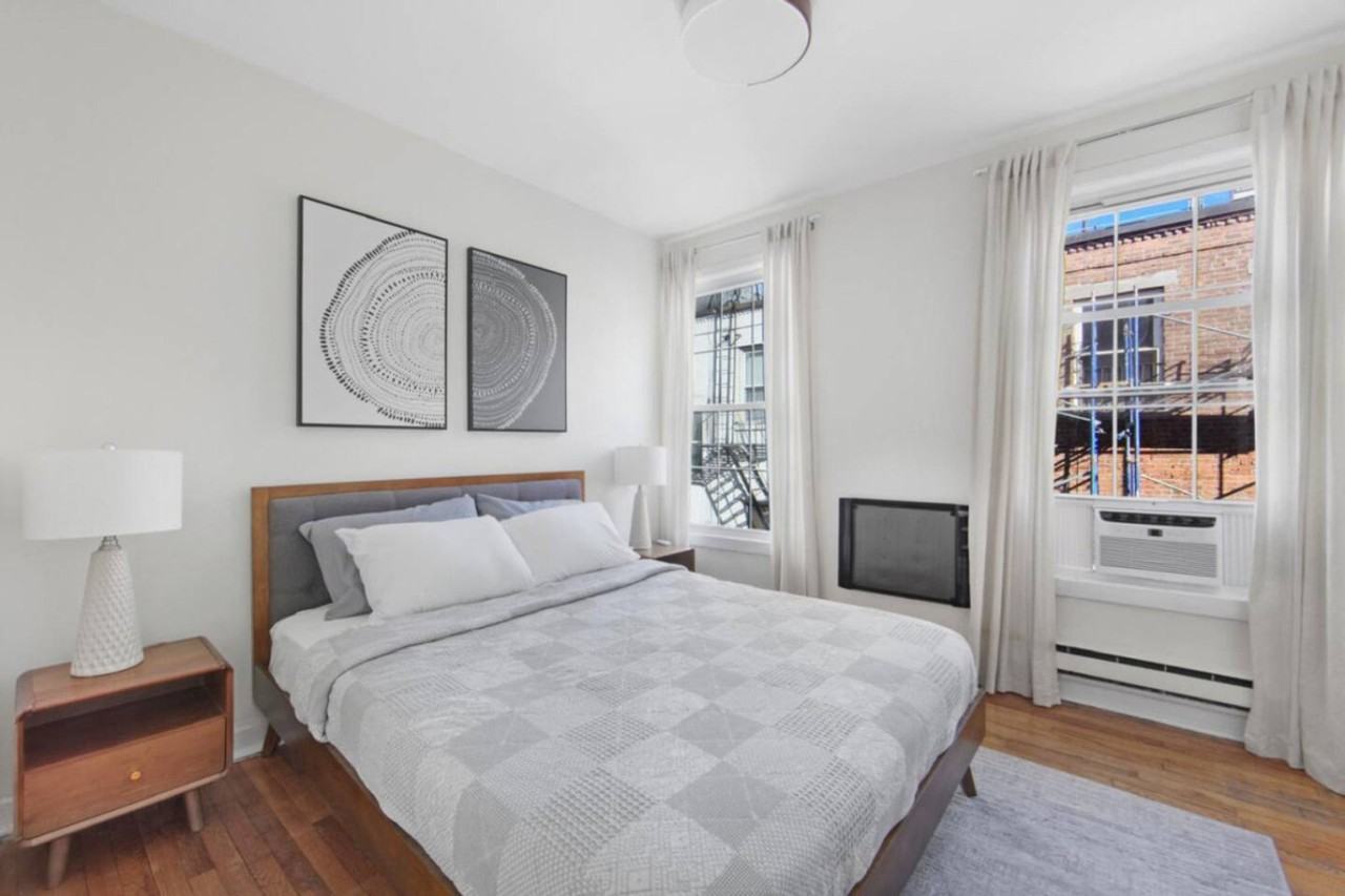 181 W 4th St #1302124P - Photo 2 of 5