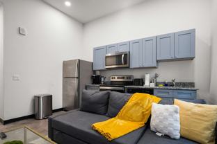 800 Penn Ave - Photo 1 of 1