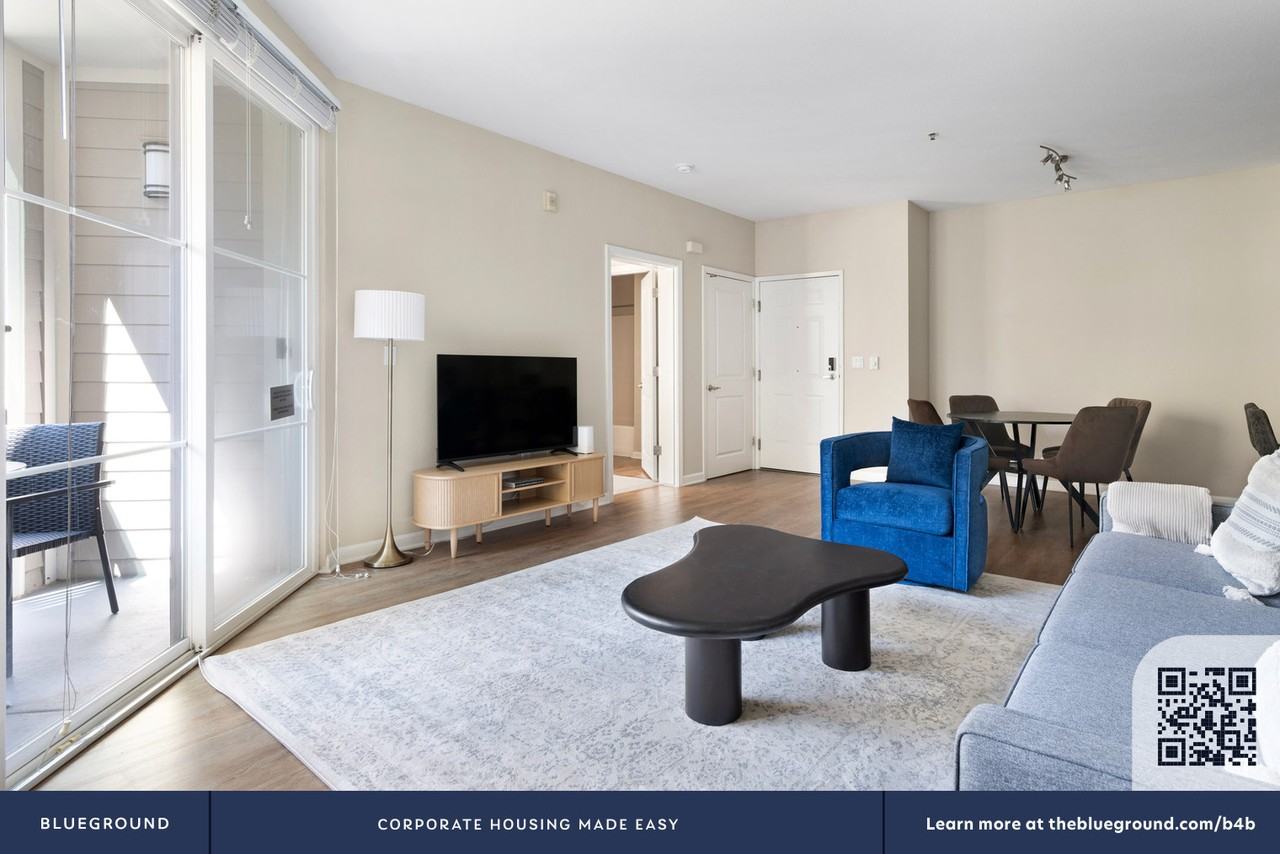 5684 Bay Street - Photo 6 of 43