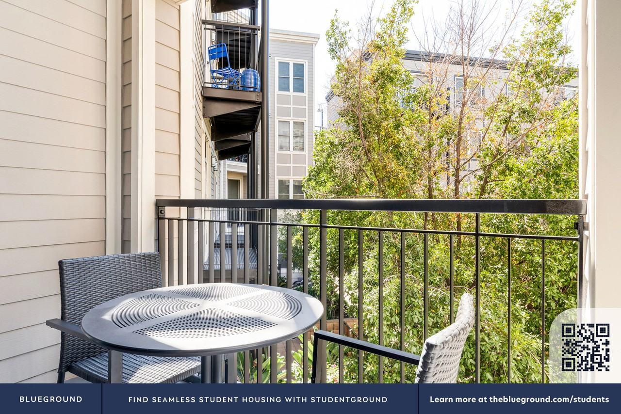 5684 Bay Street - Photo 7 of 43