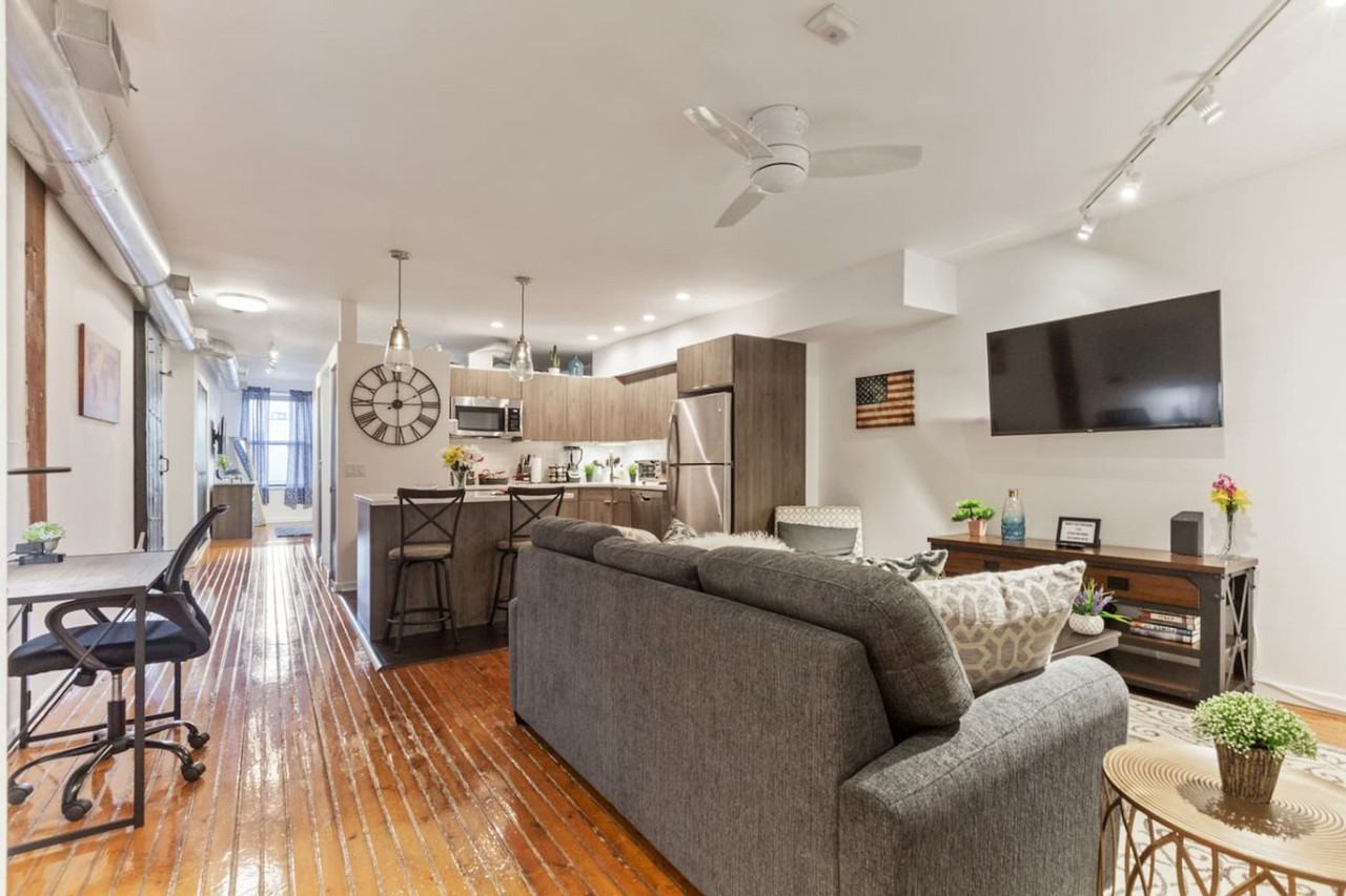 219 Vine St #1289446P - Photo 2 of 20