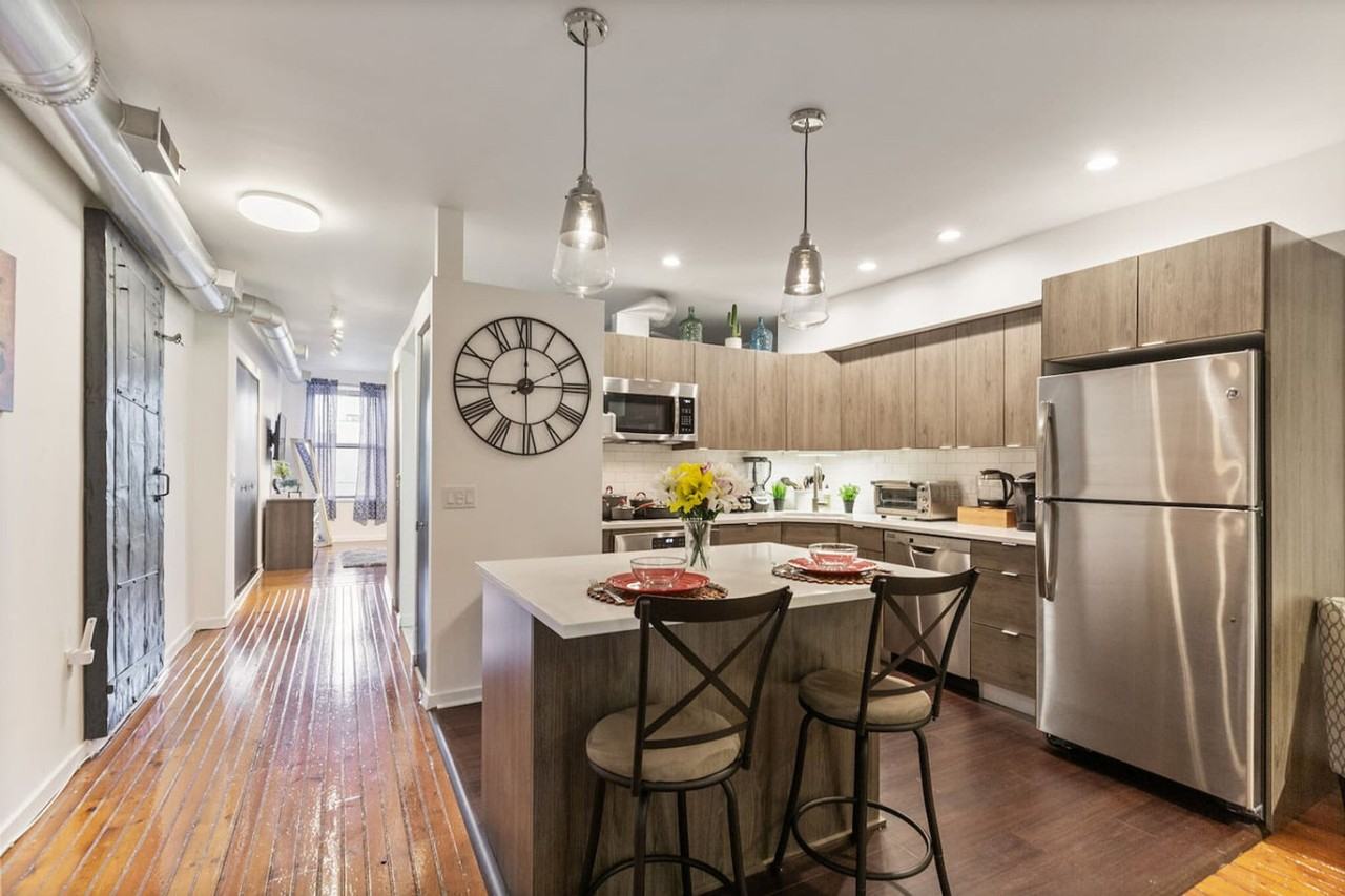 219 Vine St #1289446P - Photo 6 of 20