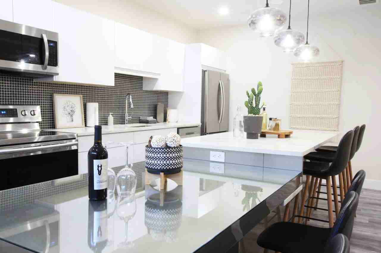 9336 98 St Nw #1308595P - Photo 2 of 48