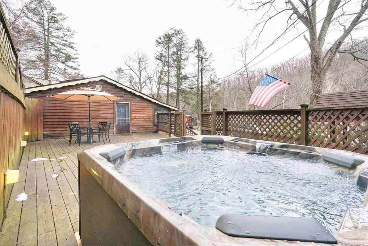 72 Faulkner Road - Photo 5 of 81