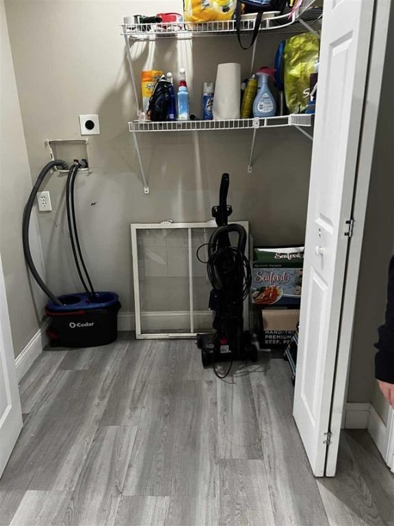 1027 Beekman Rd - Photo 2 of 9