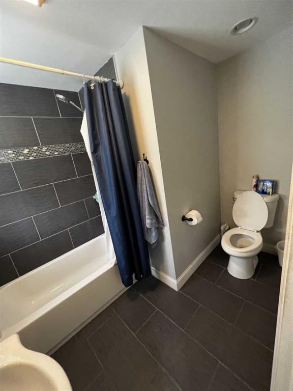 1027 Beekman Rd - Photo 5 of 9