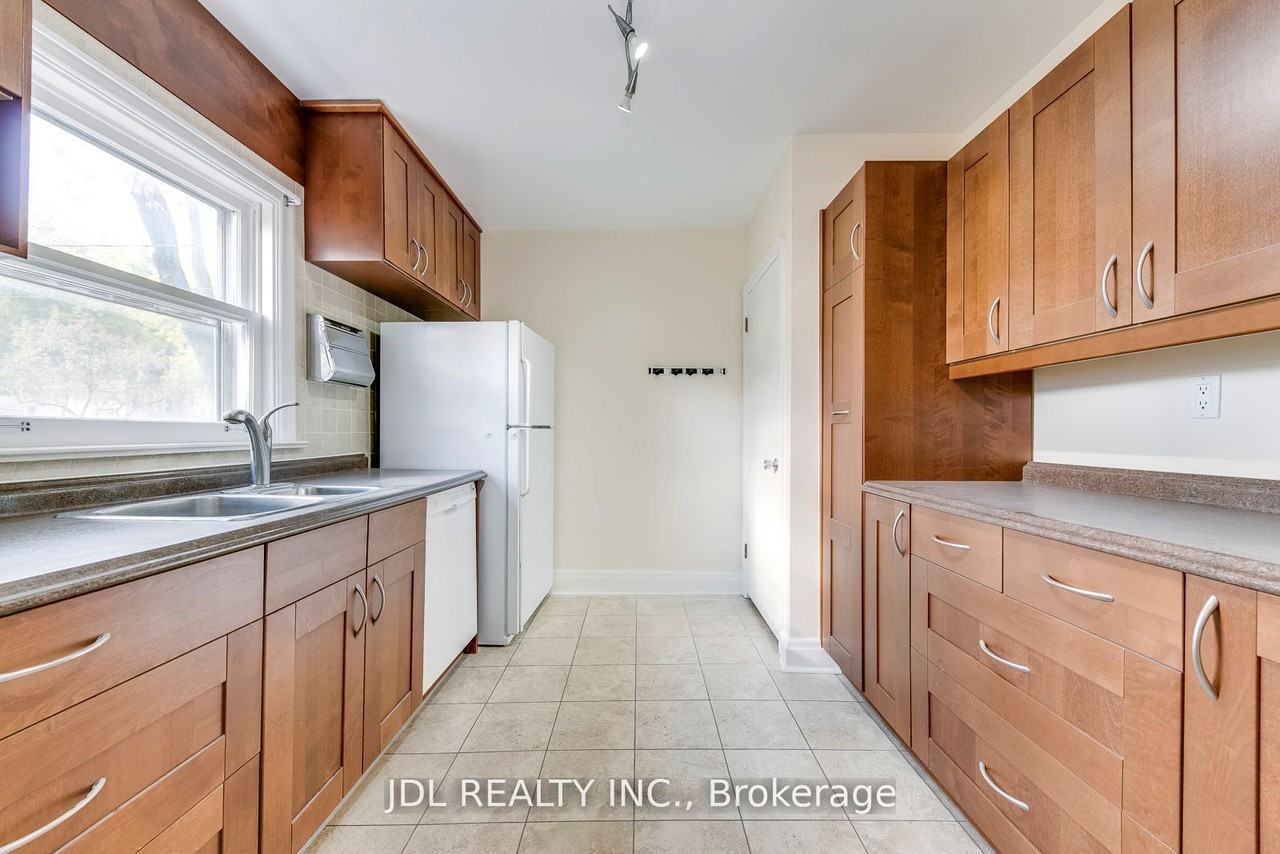 50 Newton Drive - Photo 3 of 13