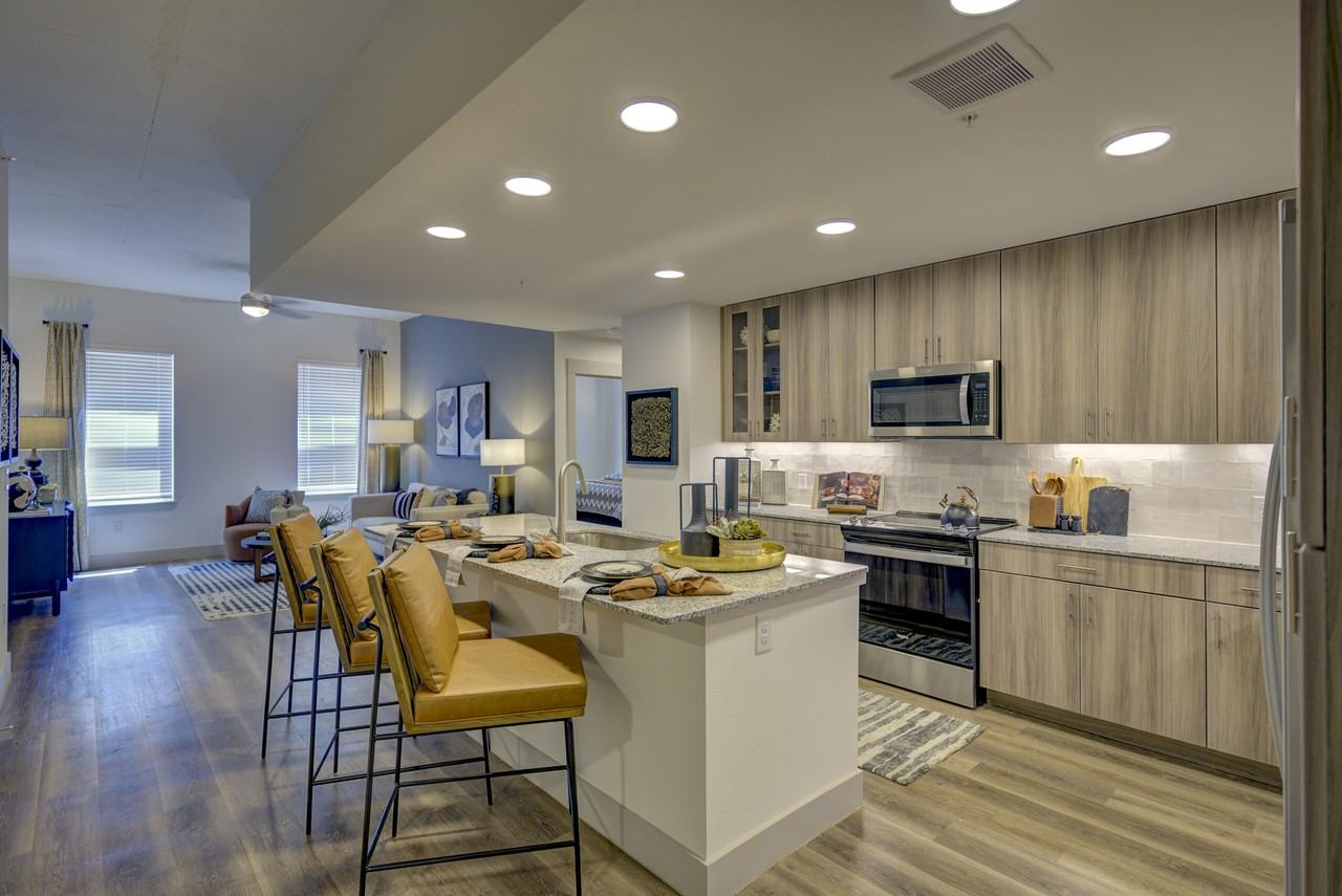 Loma Dr & Old East Riverside Dr #735 - Photo 4 of 11