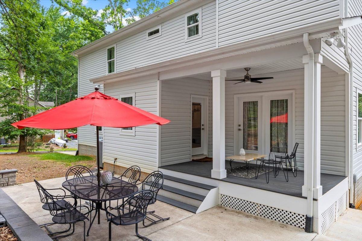 219 Mt Pleasant Dr - Photo 3 of 10