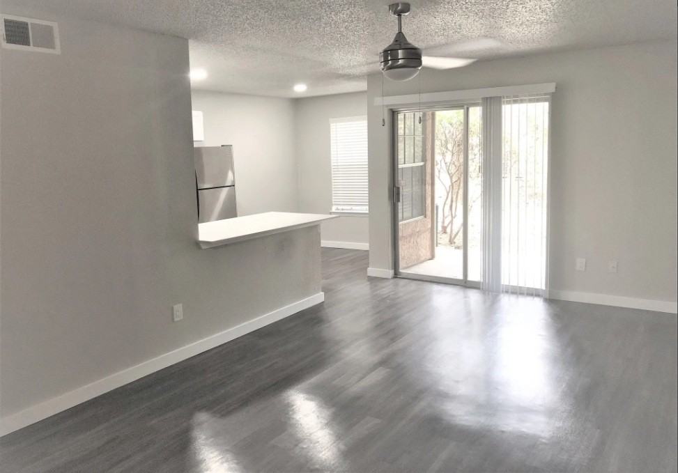 Barton Skyway & Menchaca Rd #207 - Photo 2 of 5