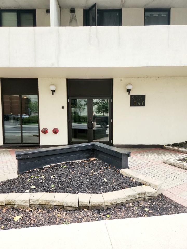 Unit 1502 - Photo 3 of 23