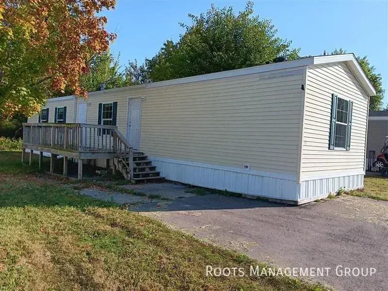 49 Oak St #49 - Photo 2 of 10