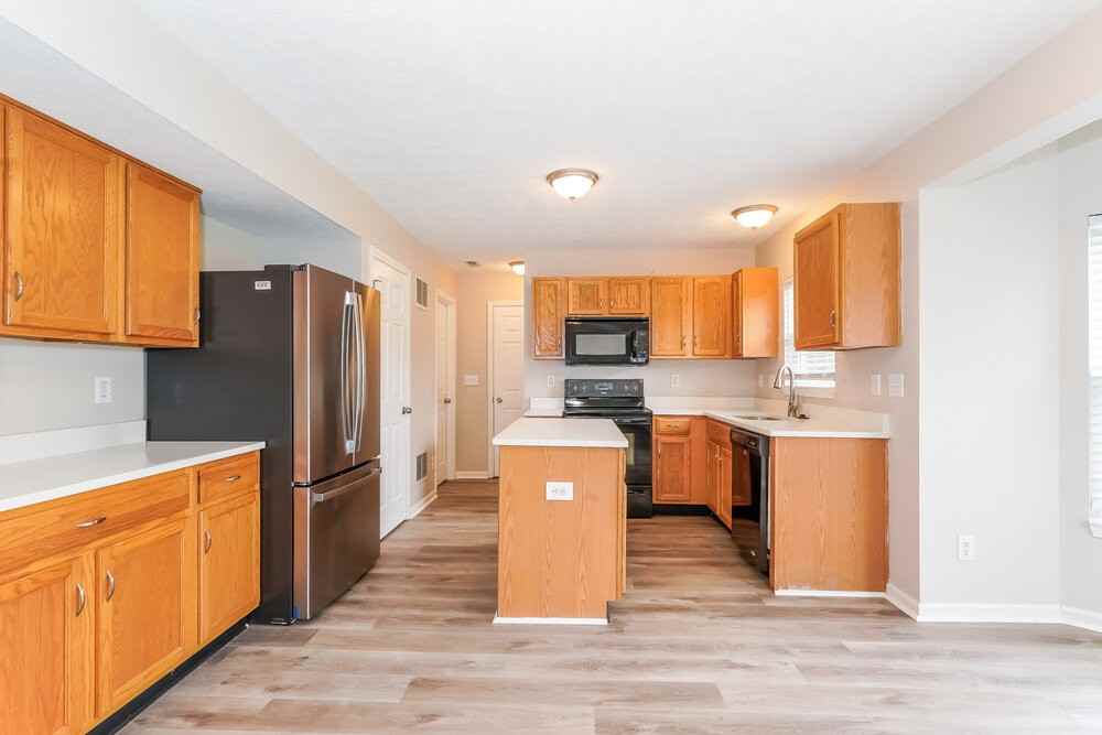 4294 Blue Spruce Ct - Photo 7 of 17